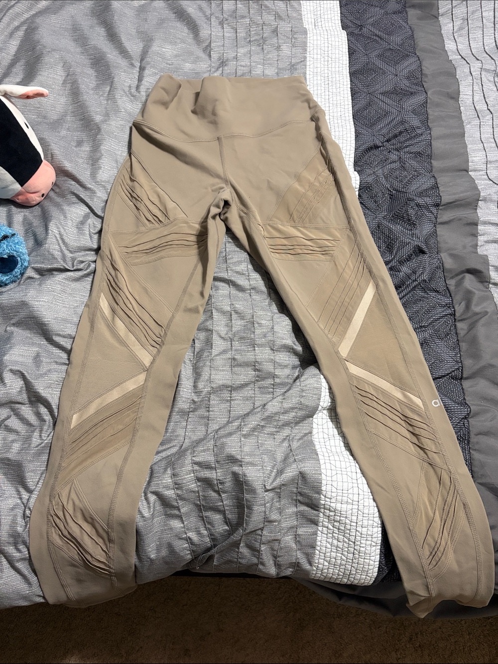 ALO Yoga High-Waist Sculpt Mesh Paneled Leggings in Taupe